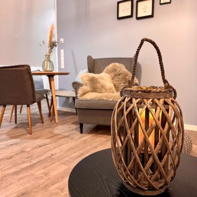 Blick ins offene Wohn-Esszimmer